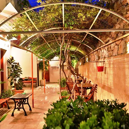 Ventoura & * Galissas